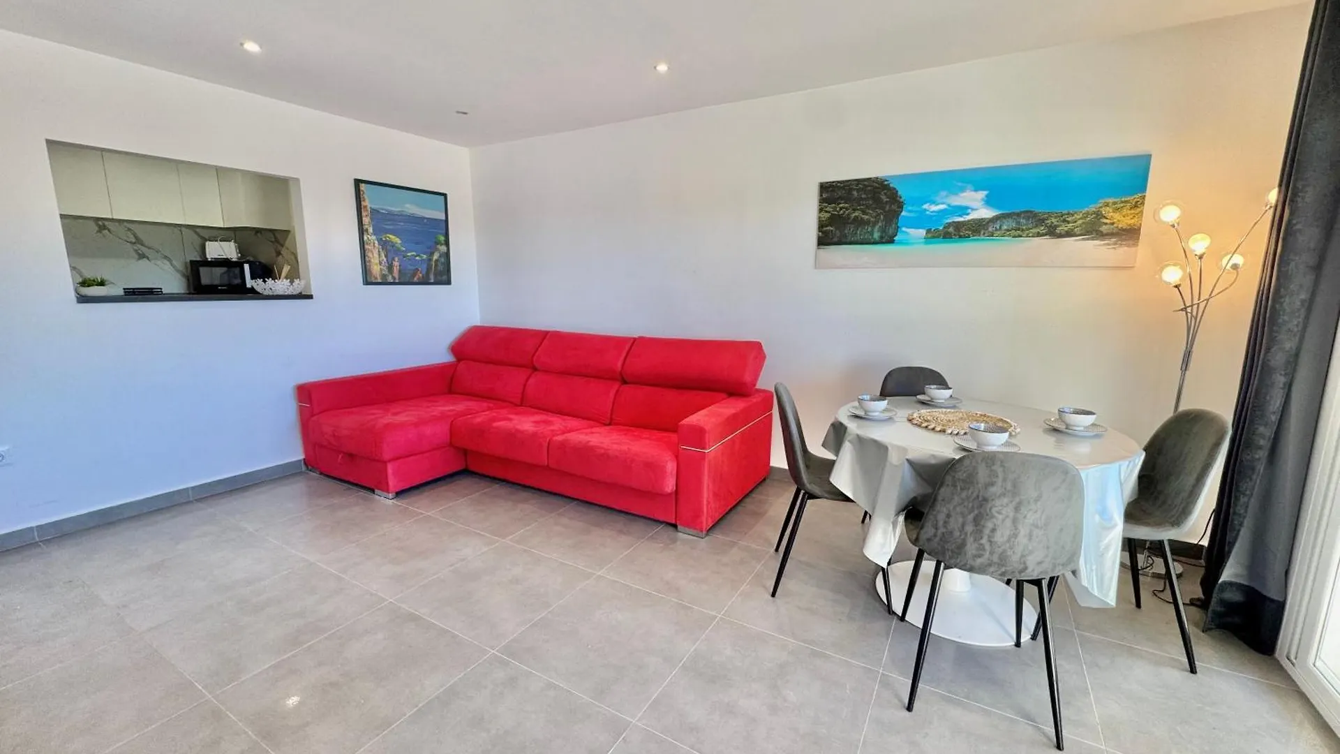 California Apartment Roses 0*,  Spain